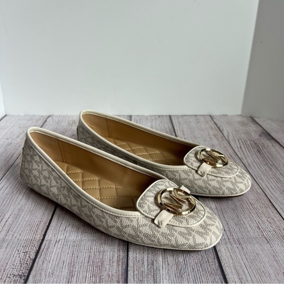 Michael Kors Vanilla Flats Lillie Ballet 9 - Picture 1 of 8